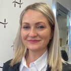 Chelsea | Front | Fibre Wig | Hair to Ware